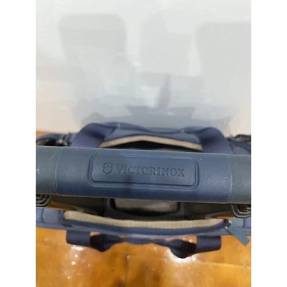 Victorinox scuffs wheels